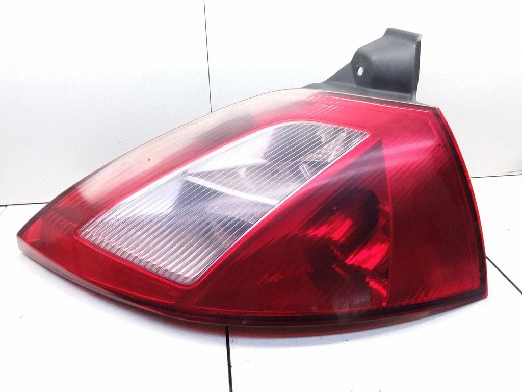 Rear/tail lights – Renault Megane II (2002-2005)