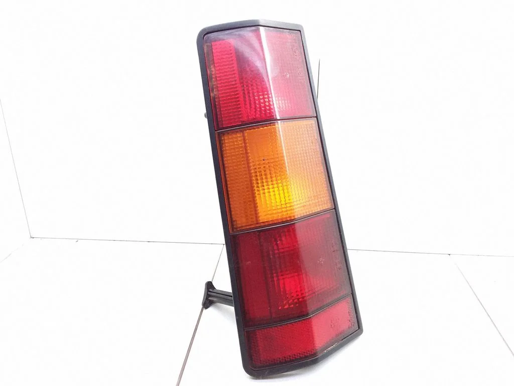 Rear/tail lights E200264 – Renault Rapid (1985-2000)
