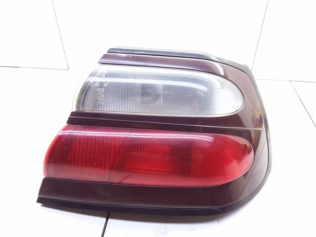 Rear/tail lights – Nissan Almera (1995-2000)