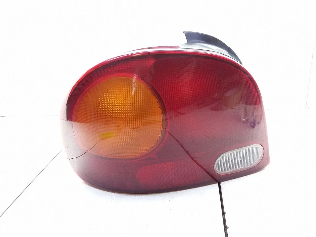 Lampa tylna w błotniku – Hyundai Accent (1995-1998)