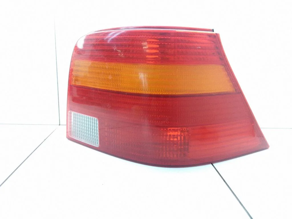Rear/tail lights 1J6945096R