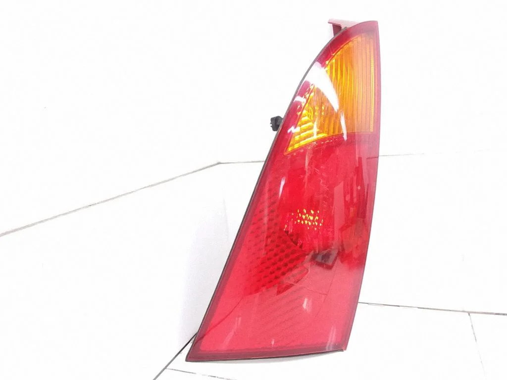 Rear/tail lights – Ford Focus (1998-2004)