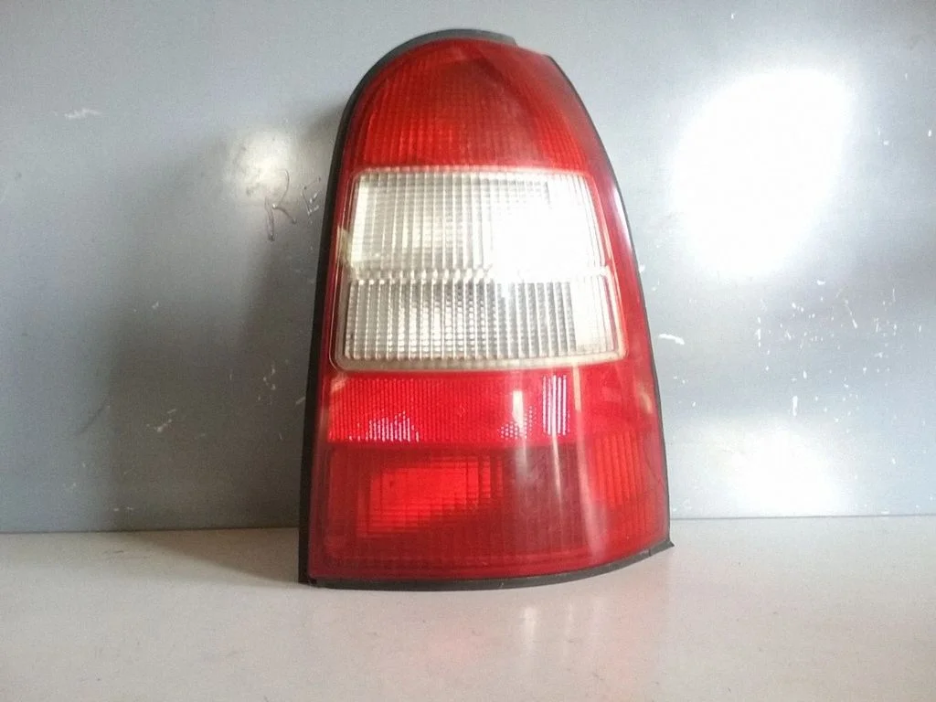 Rear/tail lights 90585003