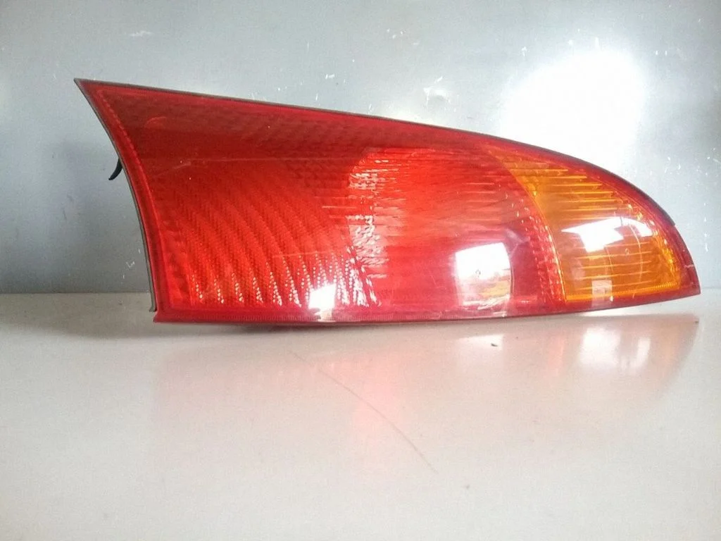 Lampa tylna w błotniku 1M5113404