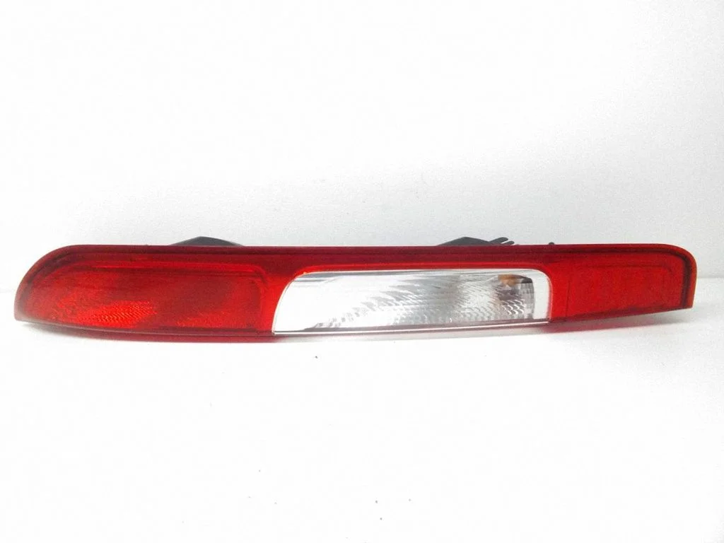 Tagatuli keres – Ford Focus C-MAX (2003-2010)