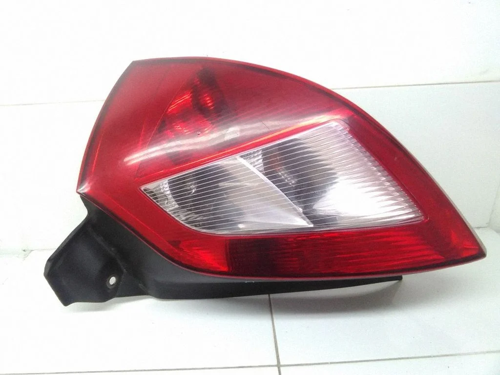Rear/tail lights 8200073237E