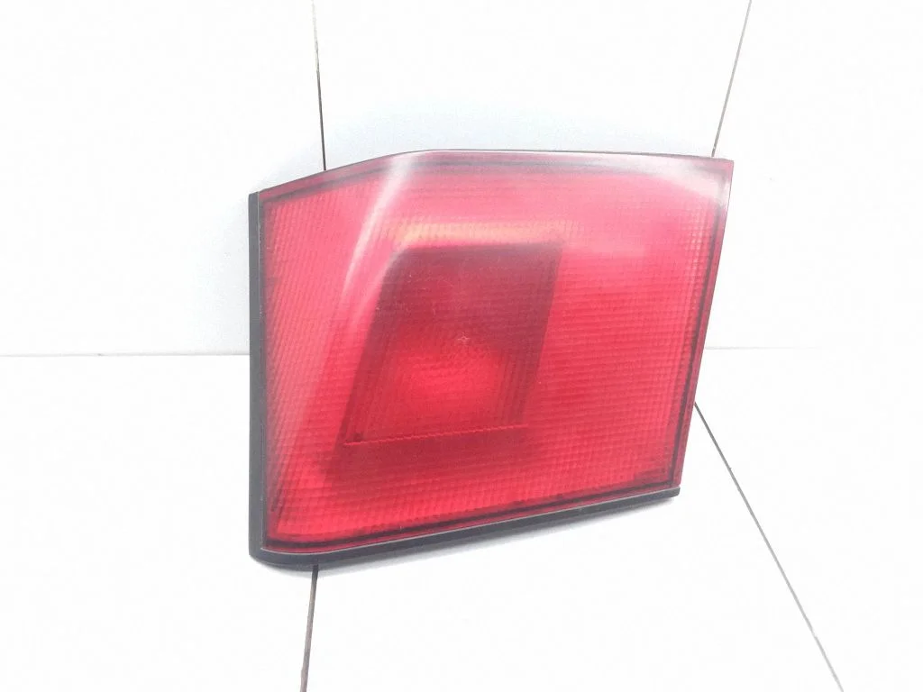 Tailgate rear/tail lights MB952168