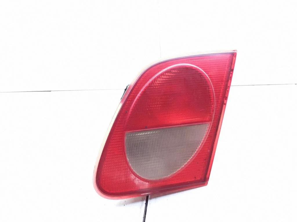 Tailgate rear/tail lights – Mercedes-Benz E-Class W210 (1995-2002)