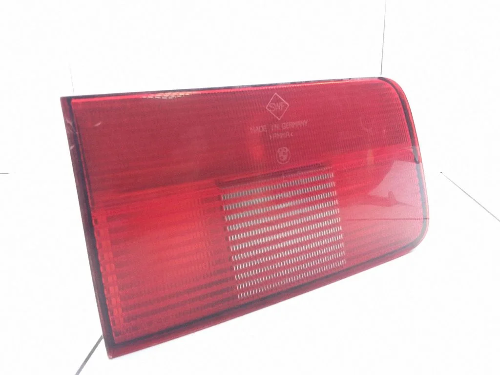 Tailgate rear/tail lights 8371329