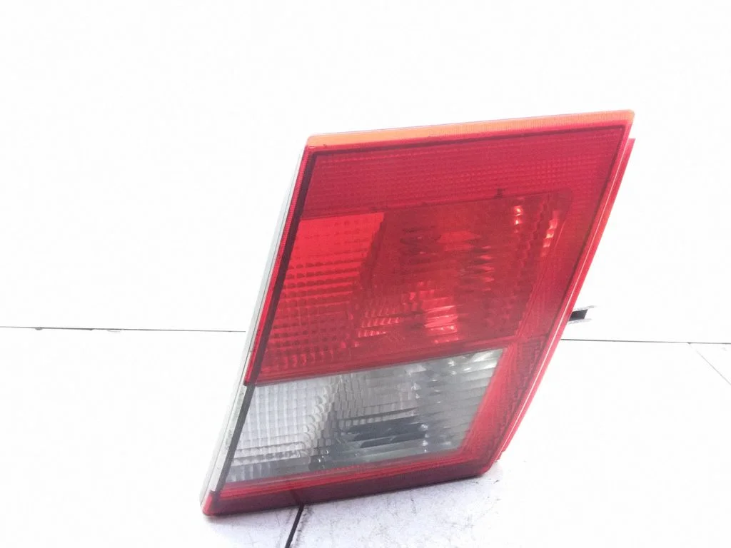 Tailgate rear/tail lights ULO3316