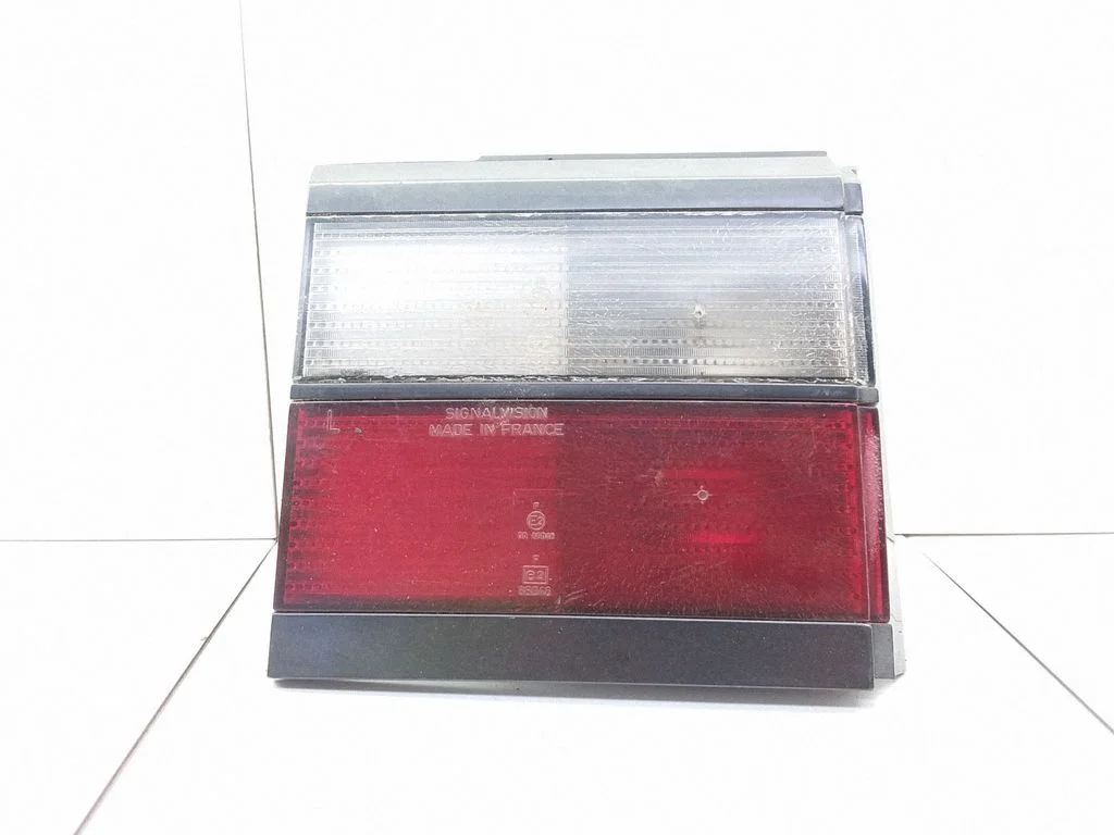 Tailgate rear/tail lights – Volkswagen Passat B3 (1988-1993)