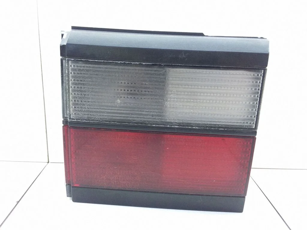 Tailgate rear/tail lights 333945108