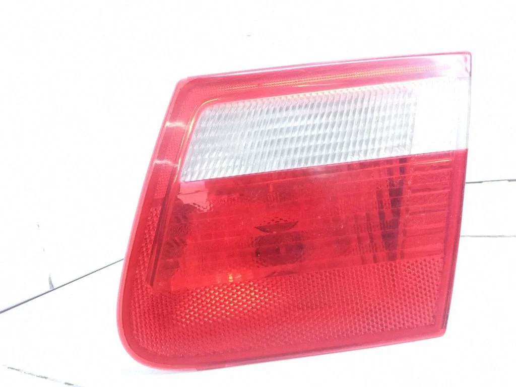 Tailgate rear/tail lights 6907938