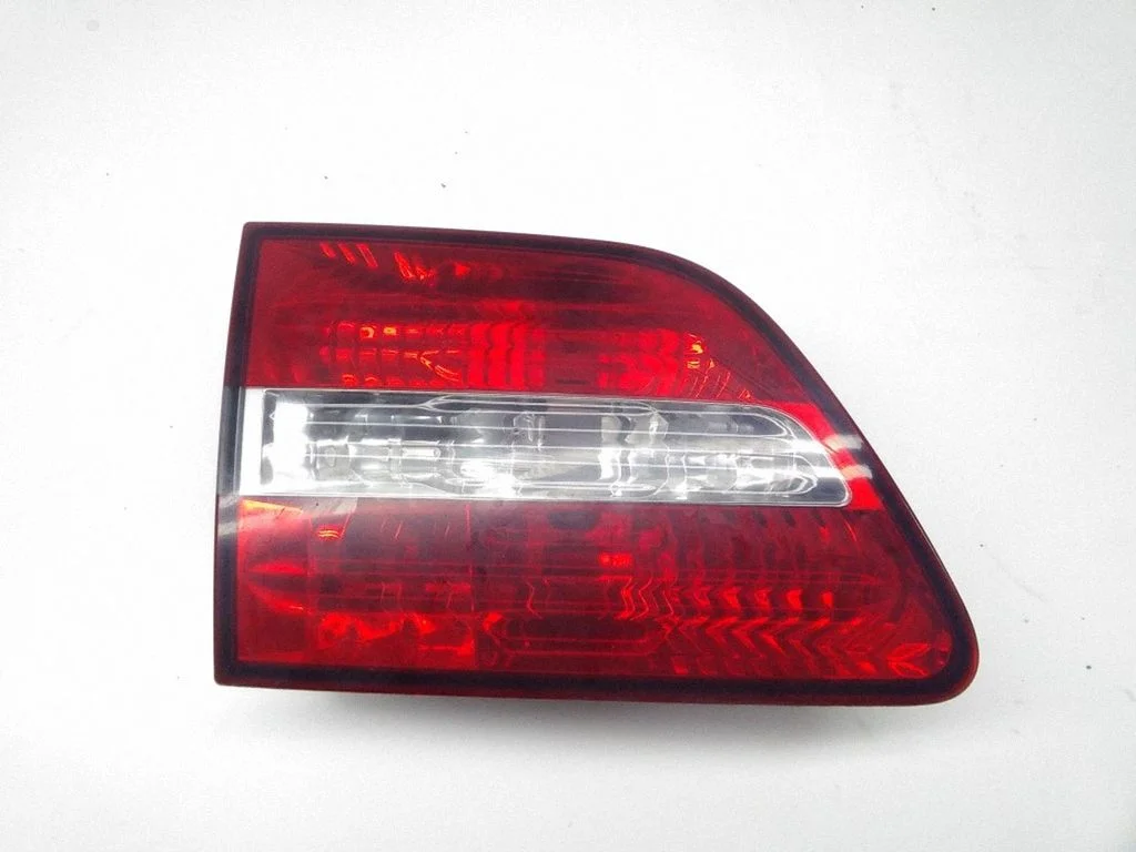 Tailgate rear/tail lights 28180102