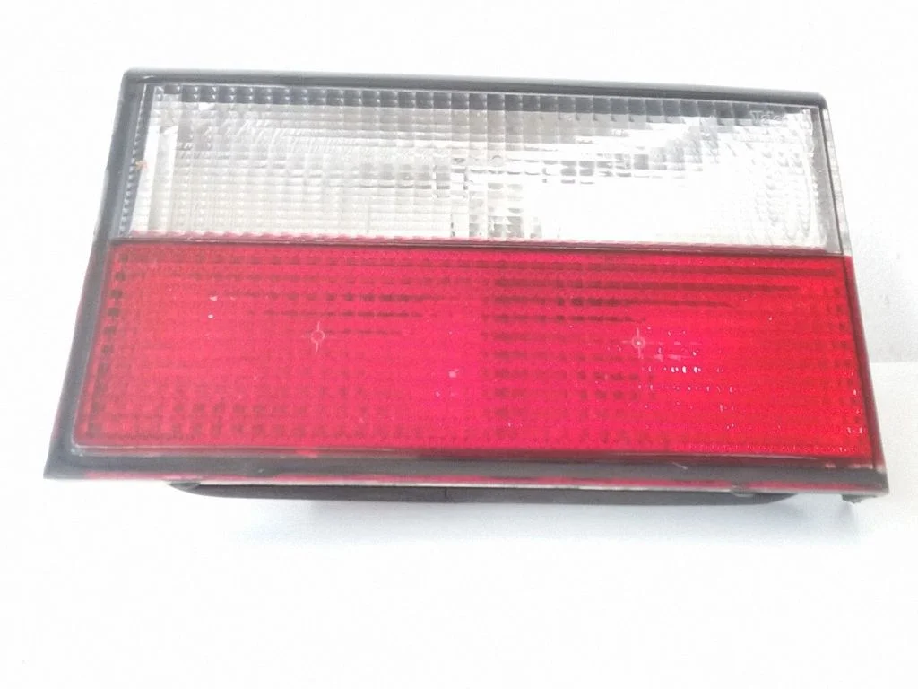 Lampa tylna w klapie 22240234