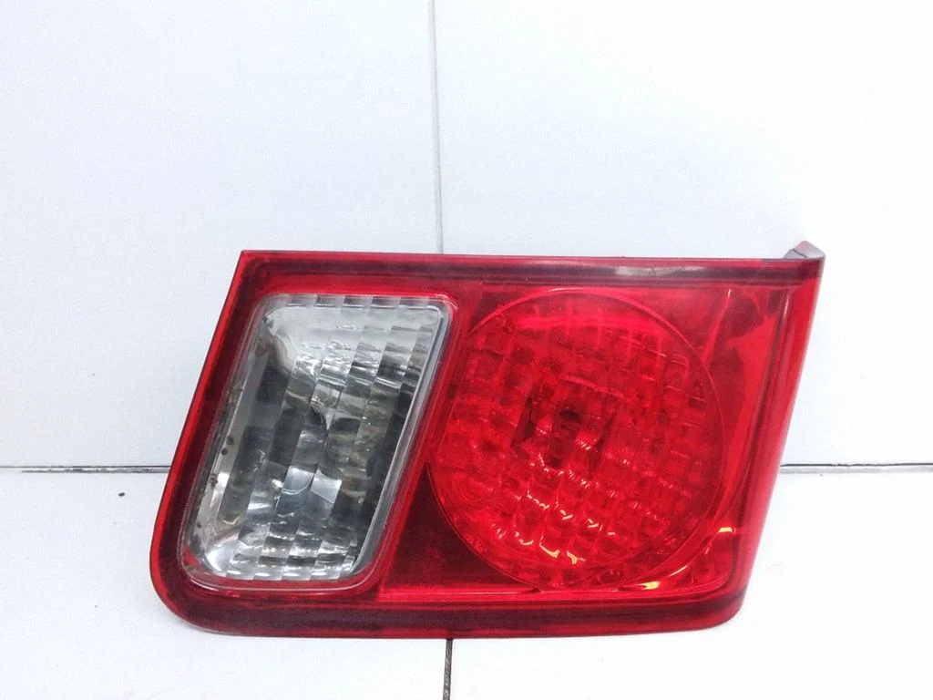 Tagatuli luugil P2661L