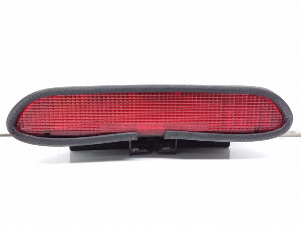 Third/center stoplight 1688200056