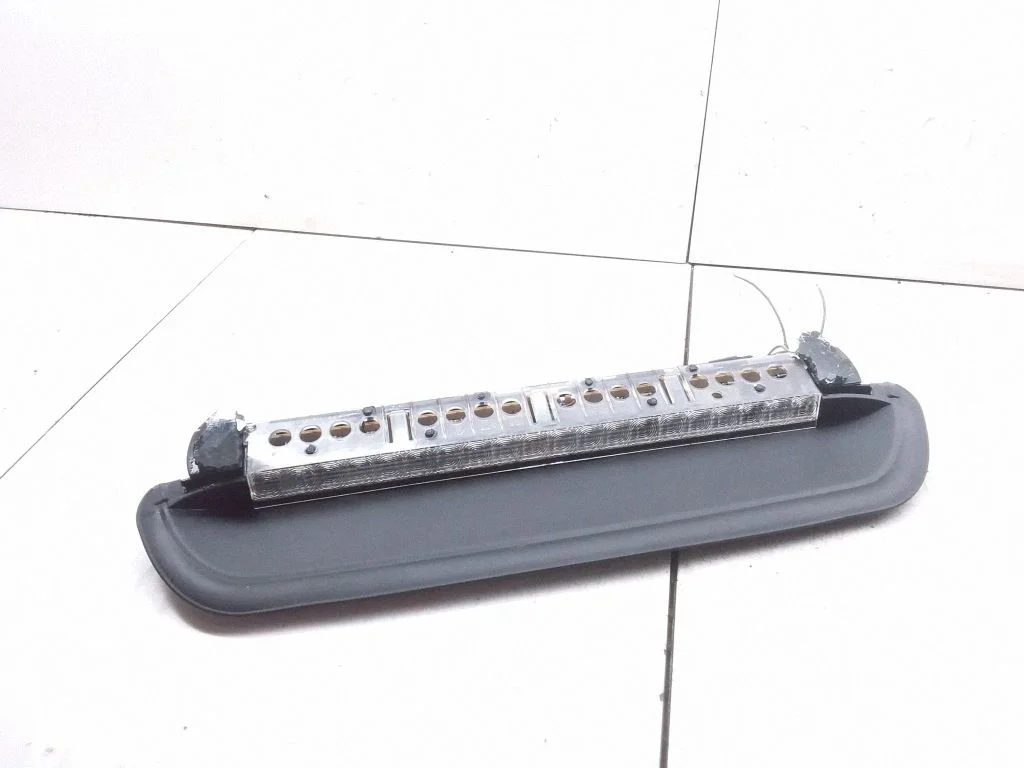 Third/center stoplight – BMW 5 Series E60 E61 (2004-2010)