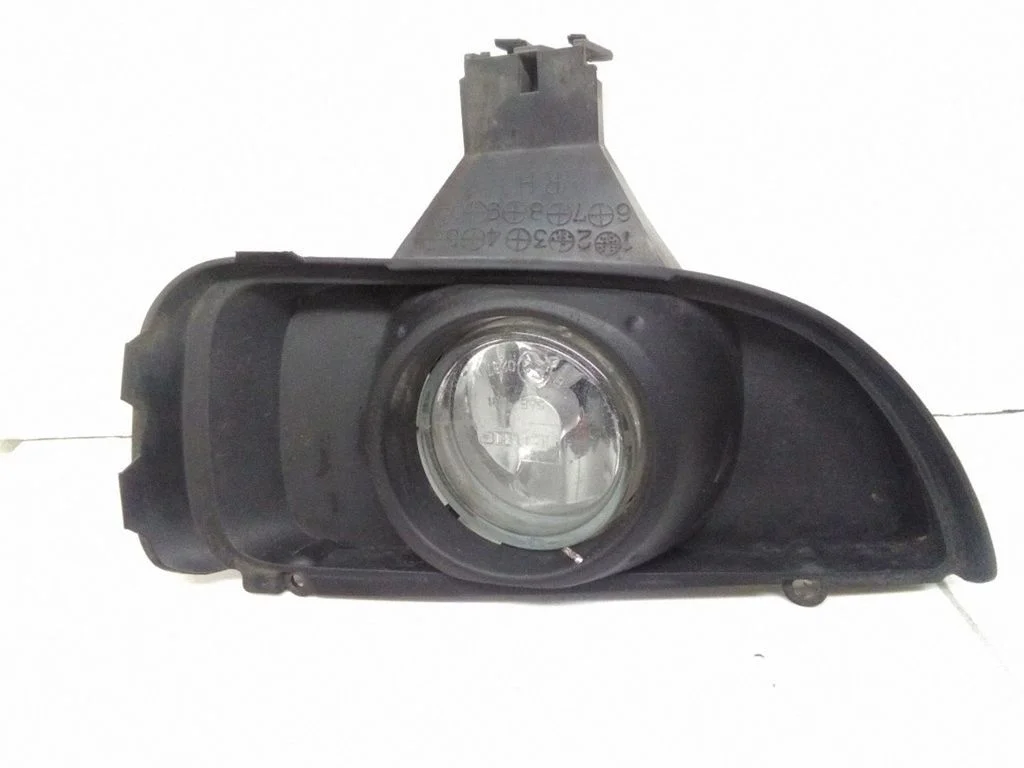 Front fog light – Mazda MPV II LW (1999-2007)