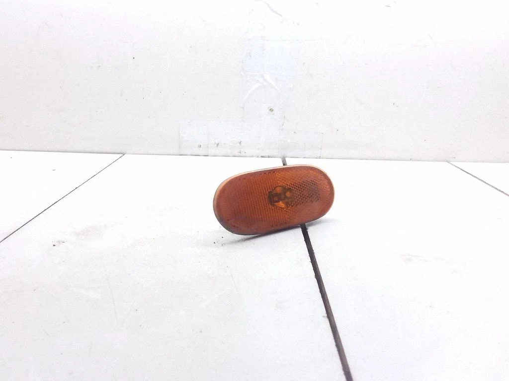 Front fender indicator light A9068201456