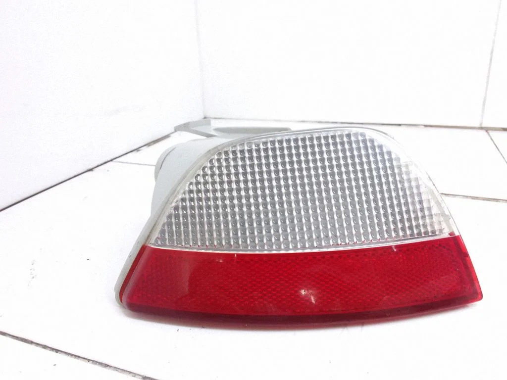 Rear fog light – Ford Focus (1998-2004)