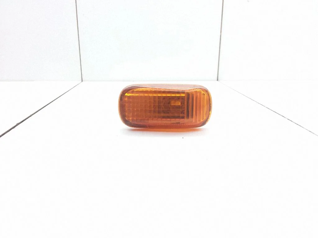 Spārna pagrieziena lukturis 6R016528