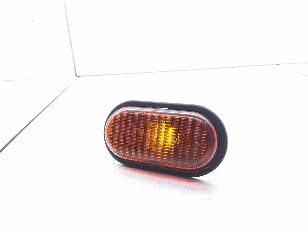 Front fender indicator light – Renault Kangoo I (2003-2008)