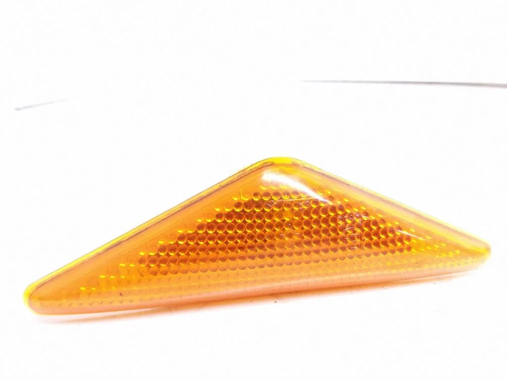 Front fender indicator light XS4H3K354A