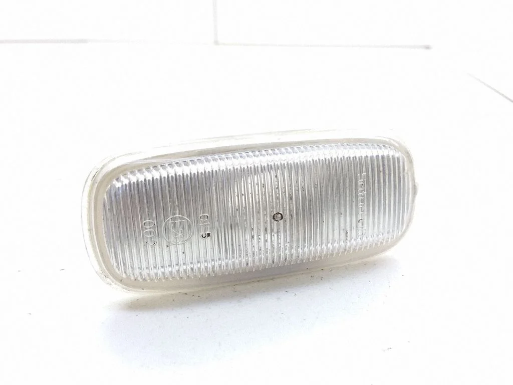 Front fender indicator light – Audi A6 Allroad C5 (1999-2005)