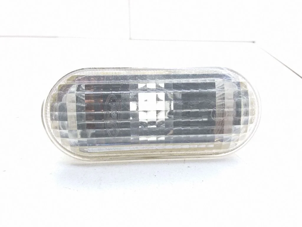 Poritiiva suunatuli – Ford Focus C-MAX (2003-2010)