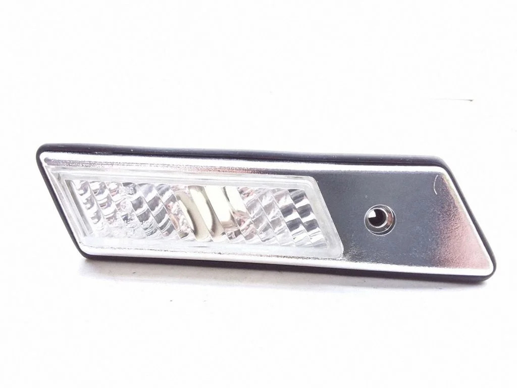 Spārna pagrieziena lukturis 014441401LX