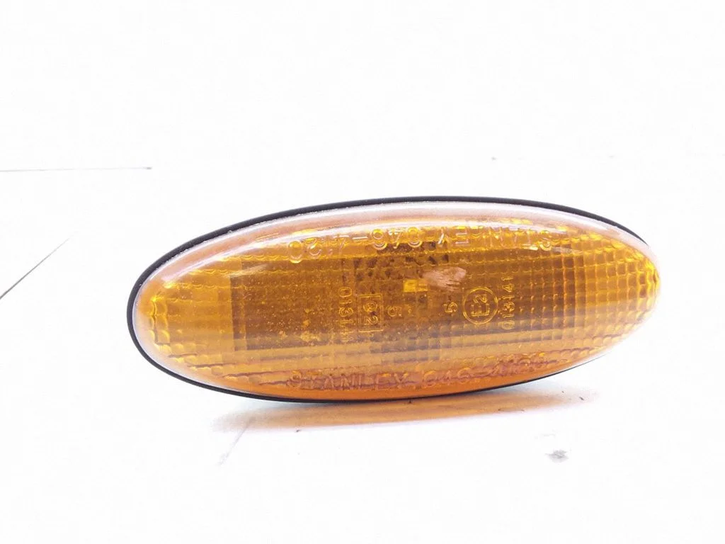 Front fender indicator light 0464120