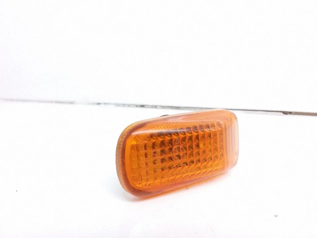 Front fender indicator light – Honda Civic (2001-2005)