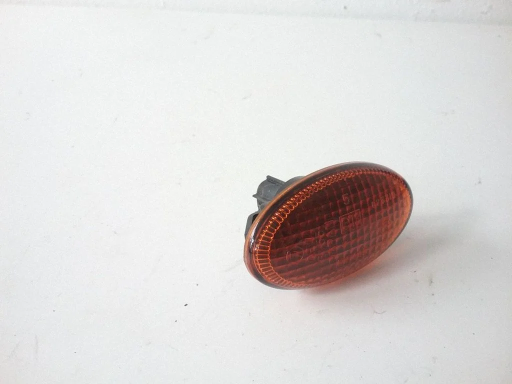 Poritiiva suunatuli – Subaru Legacy (1999-2003)