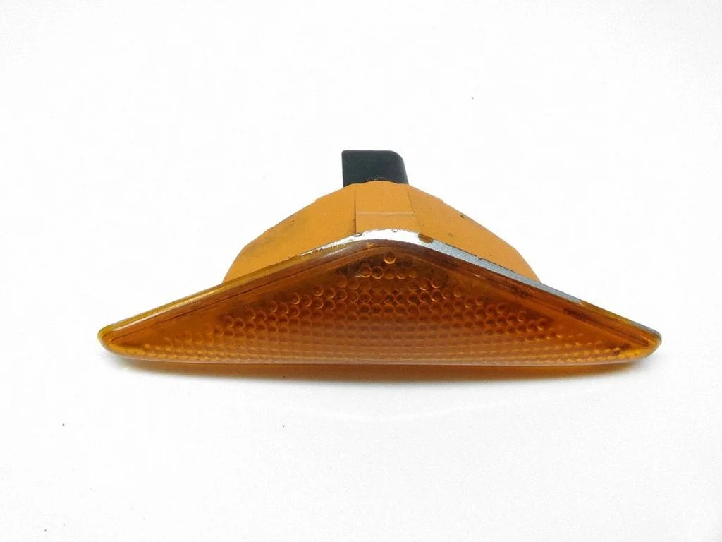 Poritiiva suunatuli – Ford Mondeo Mk III (2000-2007)