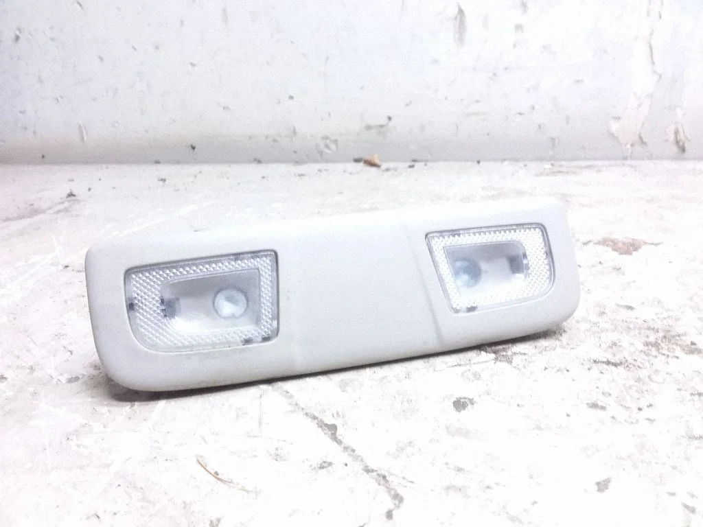 Rear seat light 39114119