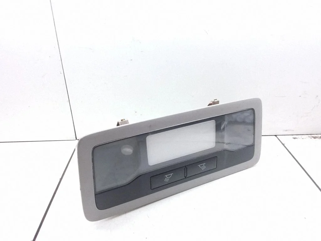 Rear seat light – Lexus RX 450H (2016-)