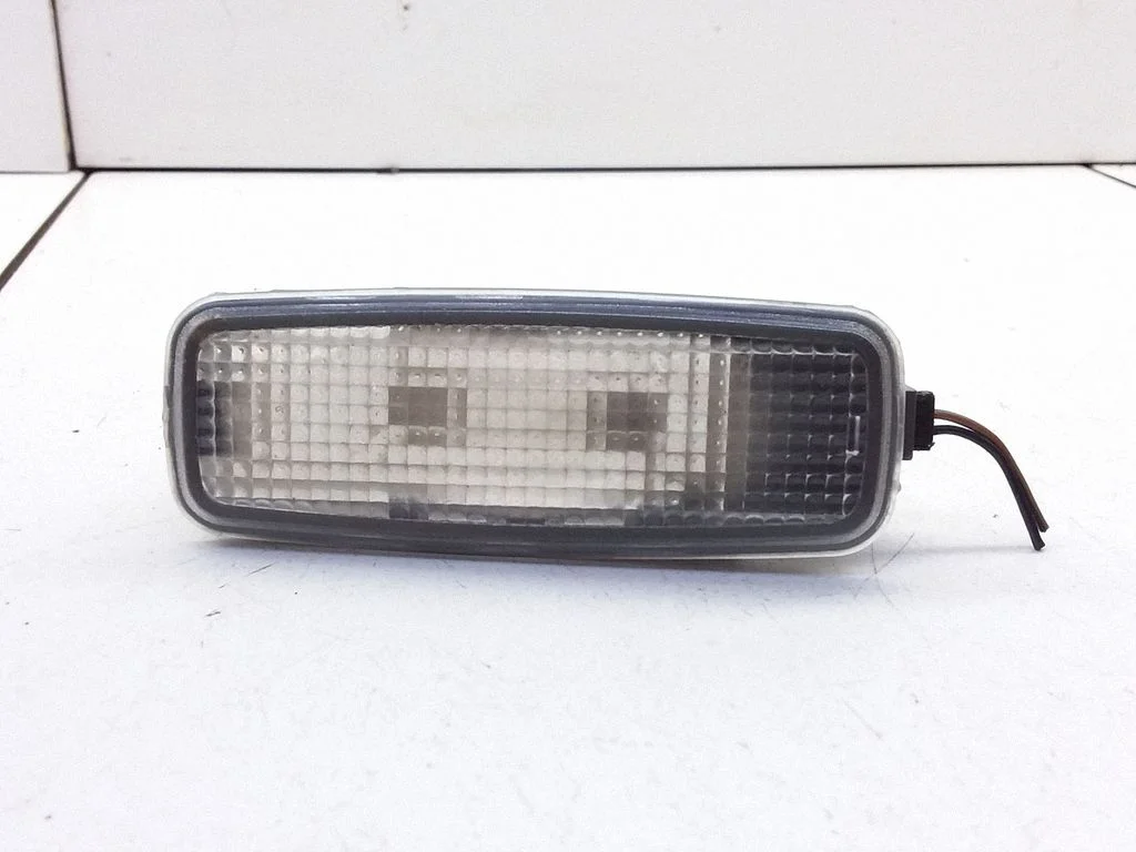 Rear seat light 8L0947105A