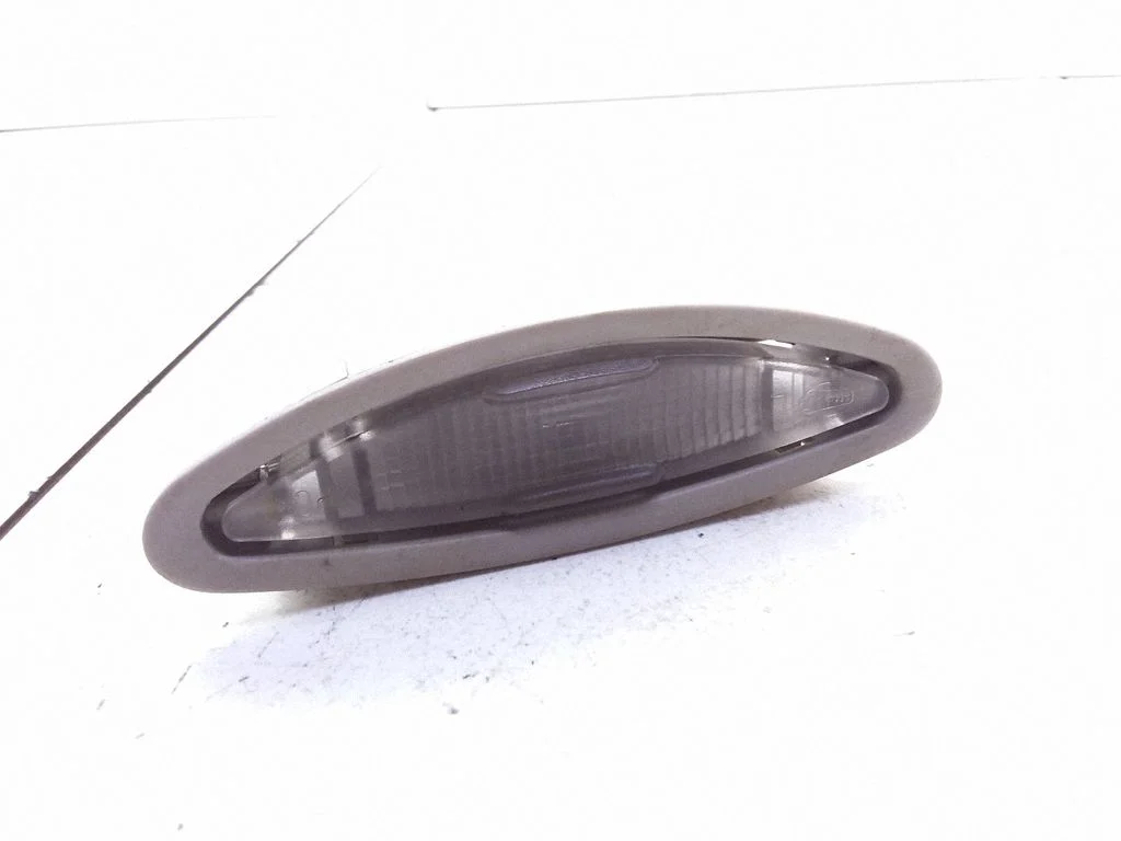 Aizmugurējo sēdvietu apgaismojuma lukturis – Volvo S40, V40 (1995-2004)
