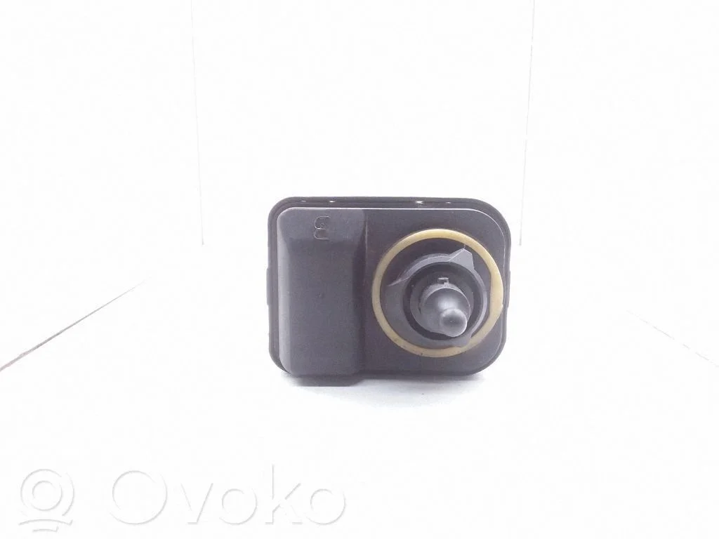 Headlight level adjustment motor – Opel Zafira A (1999-2005)