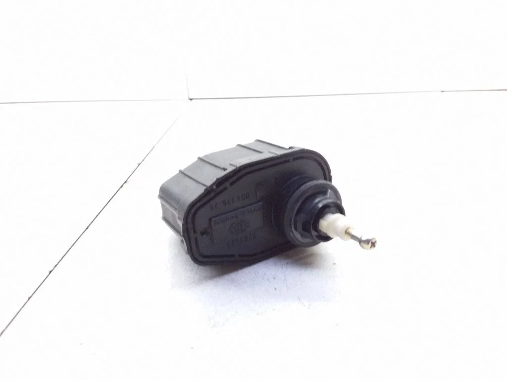Esitulede kõrguse reguleerimise mootor 00437528 – Fiat Punto (176) (1993-1999)