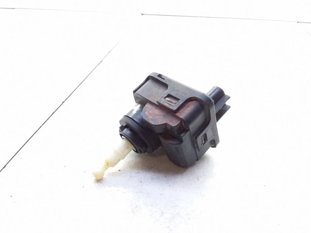 Headlight level adjustment motor 00728230
