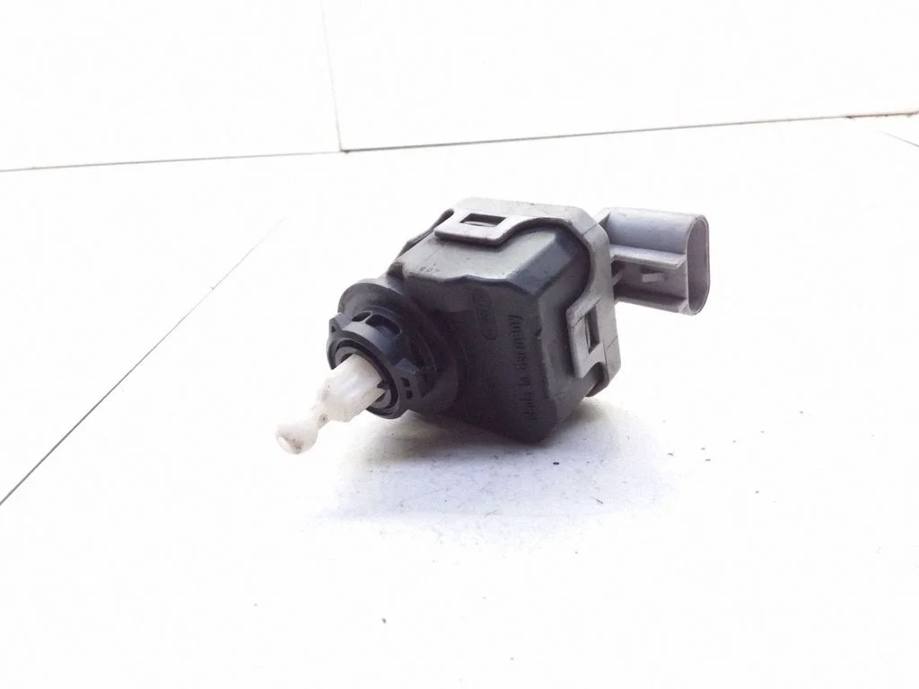 Esitulede kõrguse reguleerimise mootor – Opel Astra G (1998-2009)