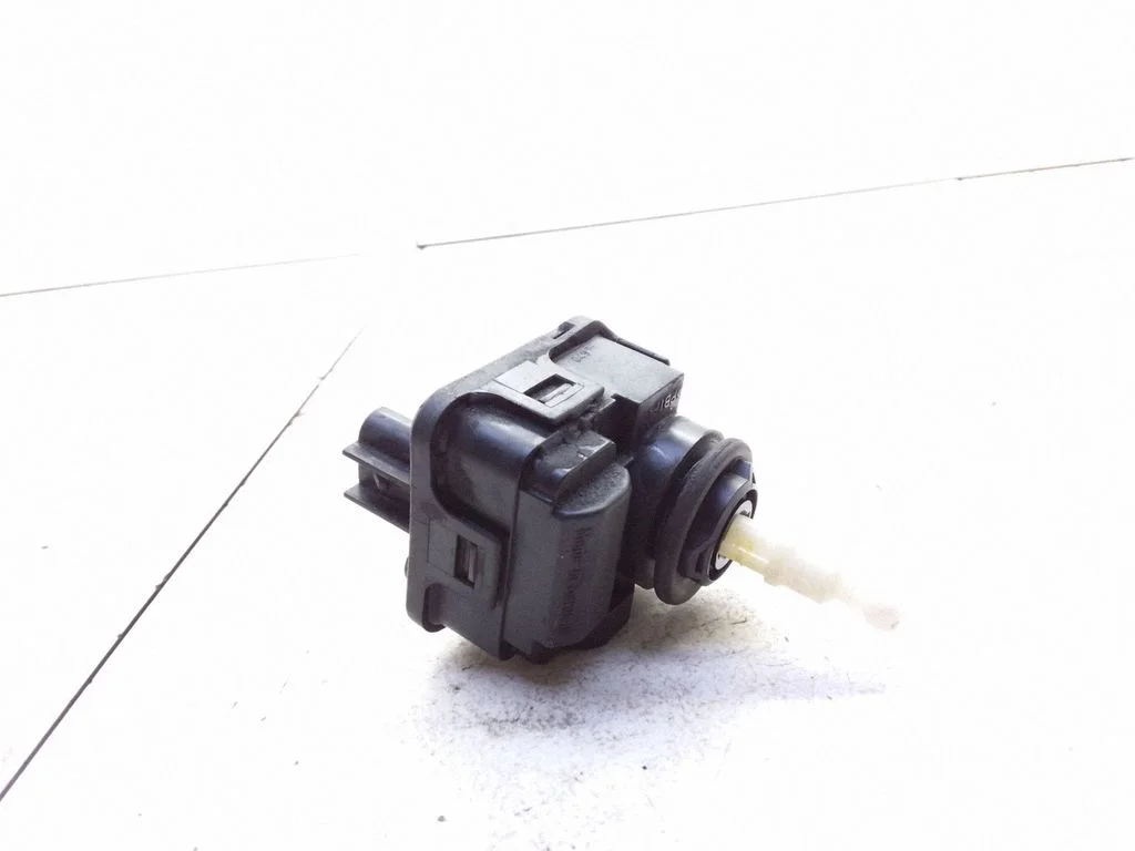 Headlight level adjustment motor 00728232