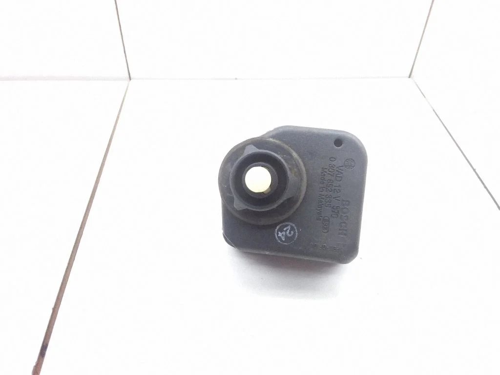 Headlight level adjustment motor – Opel Vectra C (2002-2005)