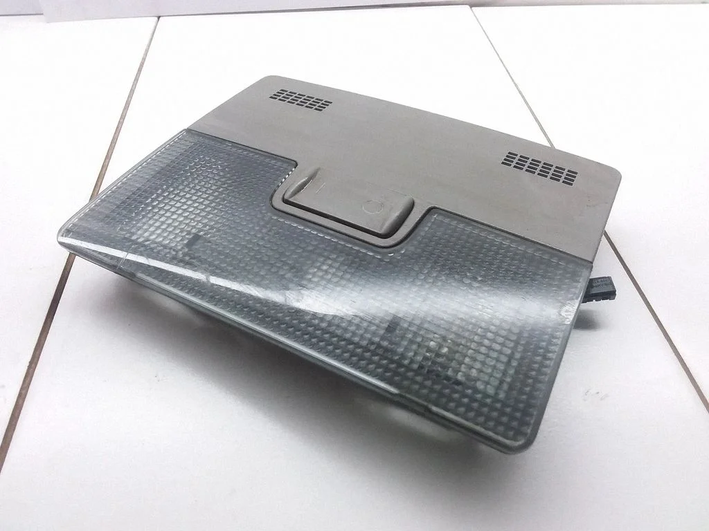 Front seat light – Audi A6 Allroad C5 (1999-2005)