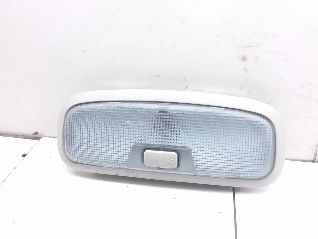 Front seat light 8A6A13776CA