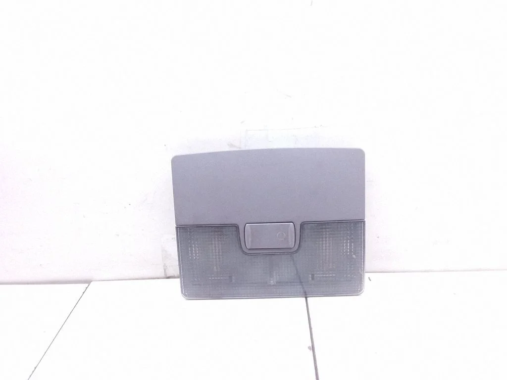 Esiistmete valgustustuli – Audi A6 Allroad C5 (1999-2005)