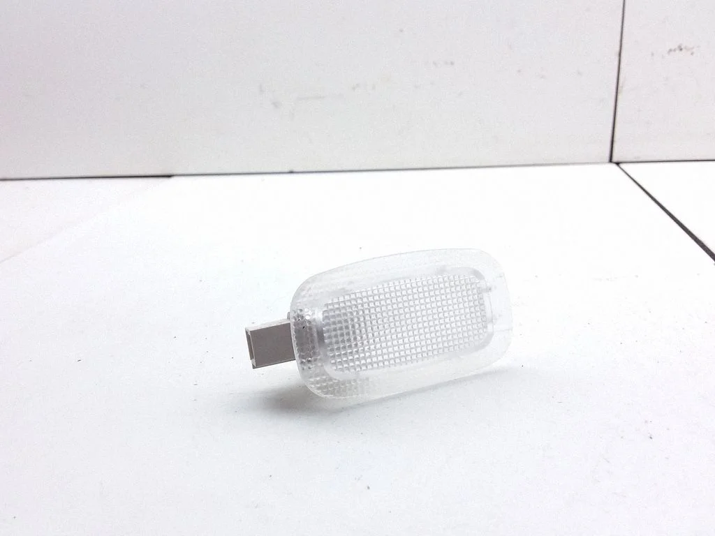 Front seat light – Mercedes-Benz CLS-Class C218 X218 (2011-2017)