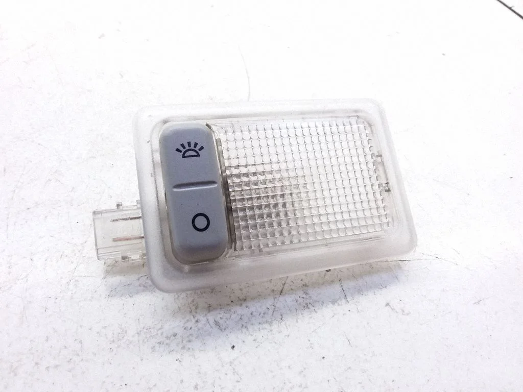 Esiistmete valgustustuli – Ford Mondeo Mk III (2000-2007)